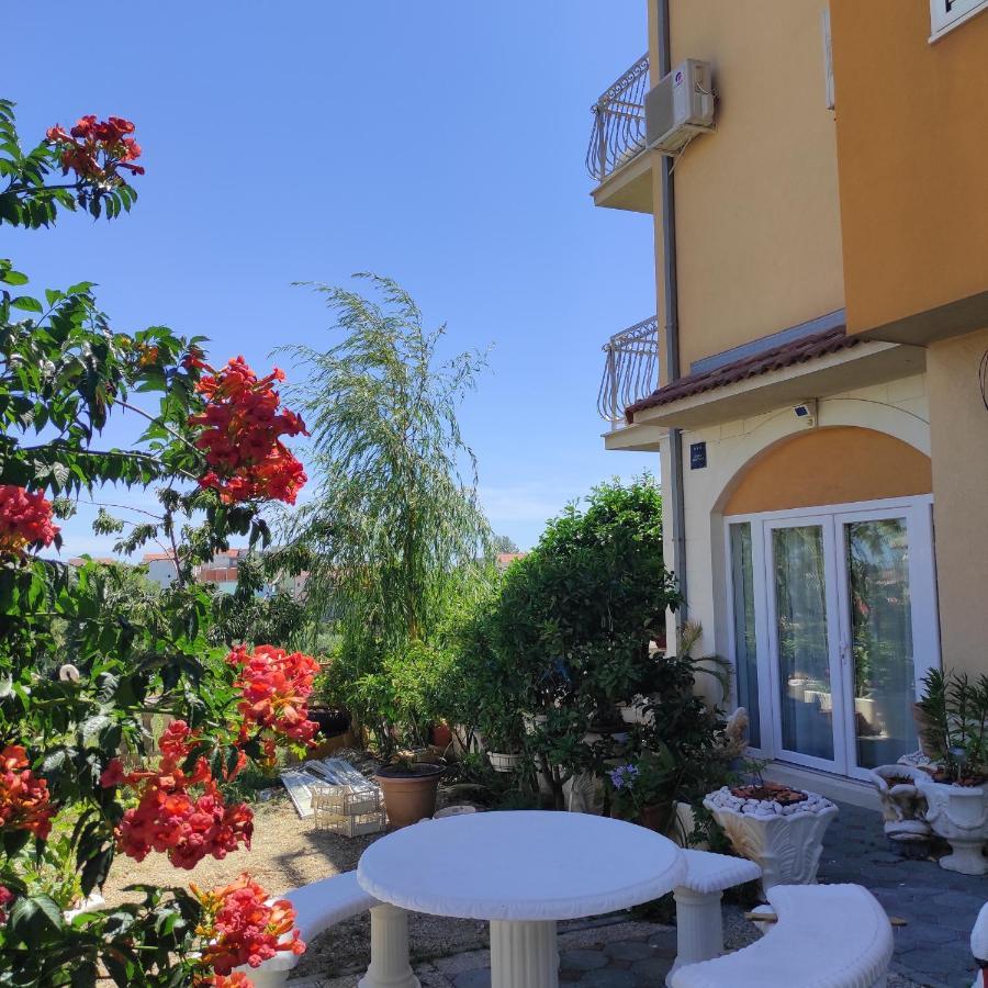 Apartamento White Pigeon Split Exterior foto